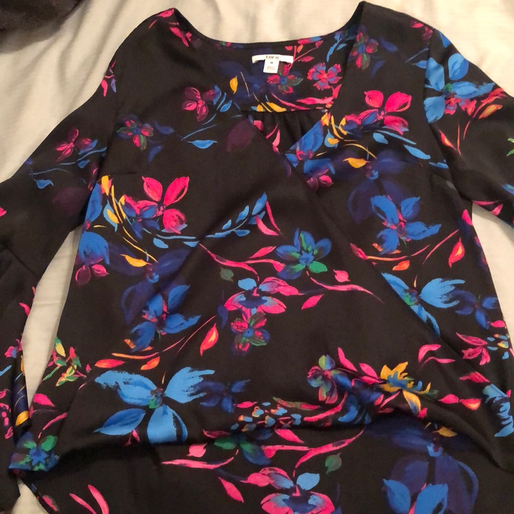 🍍Floral bar III top with flowy sleeves